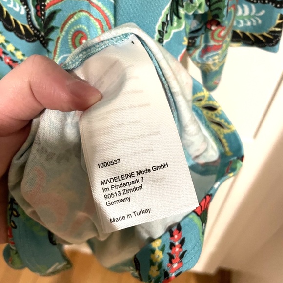XL Blue Paisley Pattern Short Sleeve Top - German Brand Madeleine - Picture 3 of 5